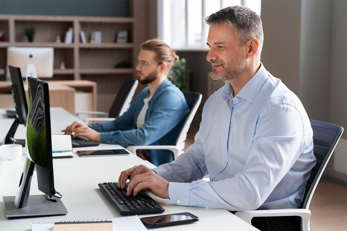 Menschen am Computer
